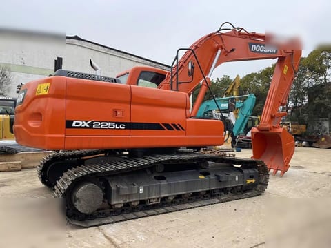 2024 Doosan DX225LC crawler excavator, side view 2024 Doosan DX225LC crawler excavator, side view