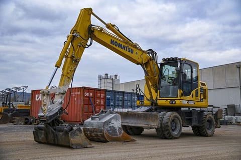 2018 Komatsu PW148-10 wheel excavator, front three-quarter view 2018 Komatsu PW148-10 wheel excavator, front three-quarter view