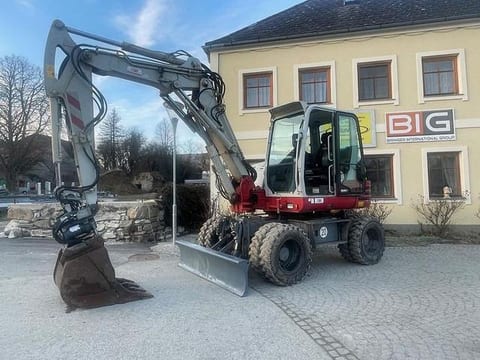 2017 Takeuchi TB295W wheel excavator, side view 2017 Takeuchi TB295W wheel excavator, side view