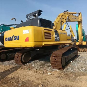 2023 Komatsu PC450-8 crawler excavator, rear three-quarter view 2023 Komatsu PC450-8 crawler excavator, rear three-quarter view