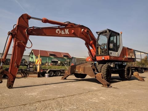 1999 O&K MH 5 wheel excavator, side view 1999 O&K MH 5 wheel excavator, side view