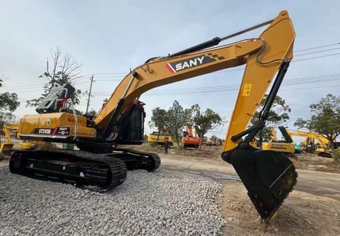 2022 Sany SY245H crawler excavator, side view 2022 Sany SY245H crawler excavator, side view