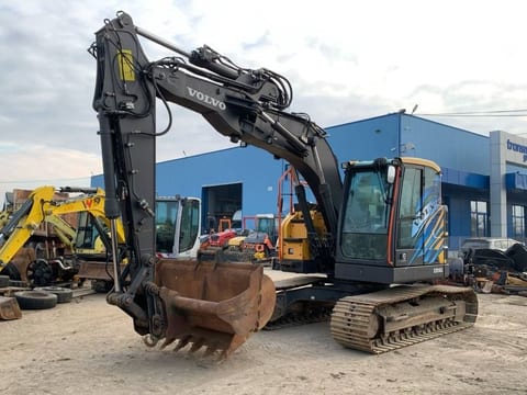 2018 Volvo ECR145EL crawler excavator, side view 2018 Volvo ECR145EL crawler excavator, side view