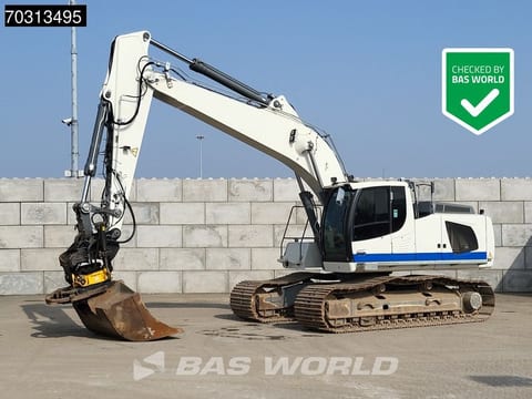 2018 Liebherr R936LC crawler excavator, side view 2018 Liebherr R936LC crawler excavator, side view