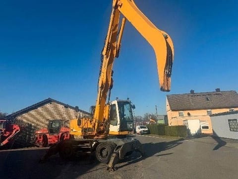 2005 Liebherr A924B material handler, side view 2005 Liebherr A924B material handler, side view