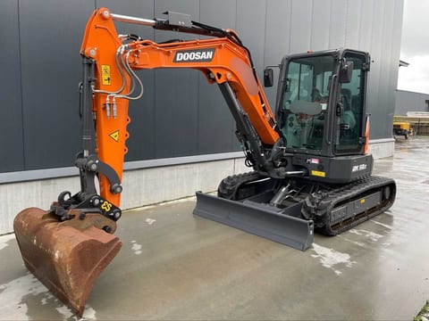 2022 Doosan DX50Z-7 crawler excavator, side view 2022 Doosan DX50Z-7 crawler excavator, side view