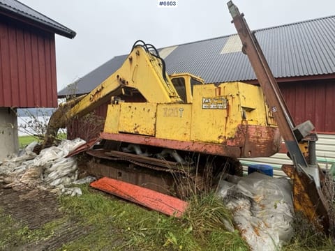 1978 Brøyt X20T excavator, side view
