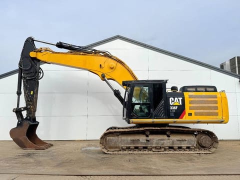 2018 Caterpillar 336FL crawler excavator side view 2018 Caterpillar 336FL crawler excavator side view