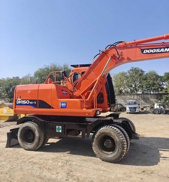 Doosan DH150W-7 wheel excavator side view Doosan DH150W-7 wheel excavator side view
