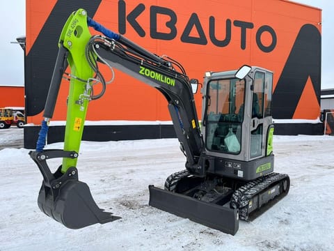 2024 Zoomlion ZE35GU mini excavator, side view 2024 Zoomlion ZE35GU mini excavator, side view