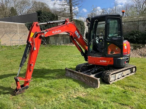 2021 Kubota U36-4 crawler excavator, side view 2021 Kubota U36-4 crawler excavator, side view
