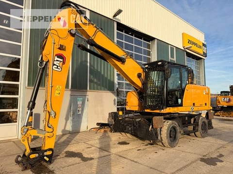 2020 Caterpillar MH3022-06C material handler, side view 2020 Caterpillar MH3022-06C material handler, side view