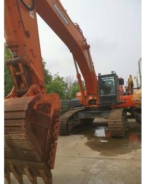2020 Doosan DX500LC crawler excavator, front three-quarter view 2020 Doosan DX500LC crawler excavator, front three-quarter view