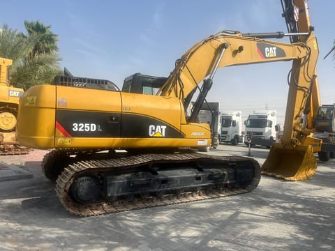 2008 Caterpillar 325DL crawler excavator side view 2008 Caterpillar 325DL crawler excavator side view