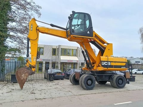 2011 JCB JS160W material handler, side view 2011 JCB JS160W material handler, side view