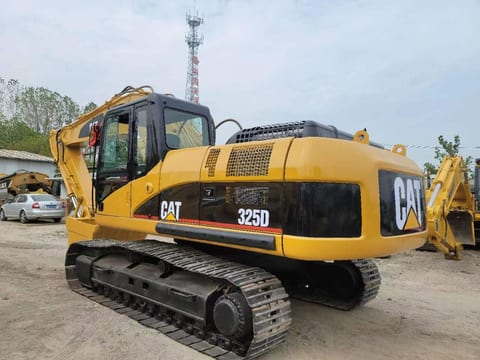 2018 Caterpillar 325D crawler excavator, rear three-quarter view 2018 Caterpillar 325D crawler excavator, rear three-quarter view