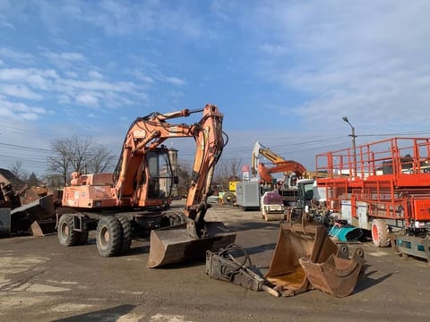 1993 Atlas 1304 wheel excavator, side view 1993 Atlas 1304 wheel excavator, side view