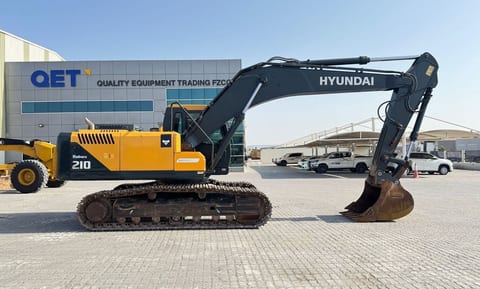 2019 Hyundai R210 Robex crawler excavator, side profile view 2019 Hyundai R210 Robex crawler excavator, side profile view