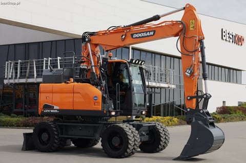 2020 Doosan DX165W-5 wheel excavator, side view 2020 Doosan DX165W-5 wheel excavator, side view
