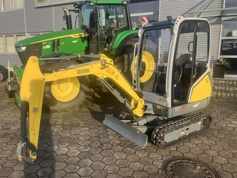 2023 Wacker Neuson ET18 mini excavator, front three-quarter view 2023 Wacker Neuson ET18 mini excavator, front three-quarter view