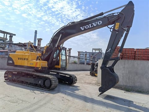 2023 Volvo EC210B crawler excavator, side view 2023 Volvo EC210B crawler excavator, side view