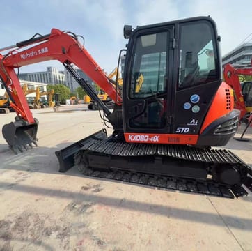 2022 Kubota KX080-4X crawler excavator, side view 2022 Kubota KX080-4X crawler excavator, side view