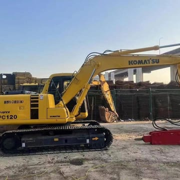 2020 Komatsu PC120-6 mini excavator side view 2020 Komatsu PC120-6 mini excavator side view