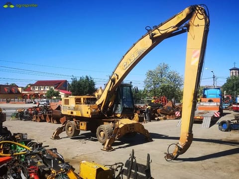 2001 CASE 1188 P wheel excavator side view 2001 CASE 1188 P wheel excavator side view