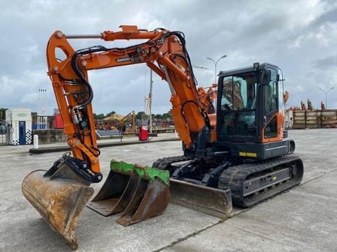 2021 Doosan DX85R crawler excavator, side view 2021 Doosan DX85R crawler excavator, side view