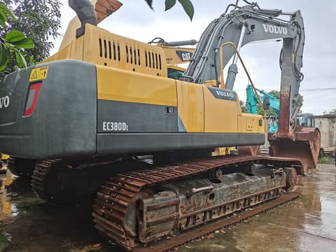 2016 Volvo EC380DL crawler excavator, rear three-quarter view 2016 Volvo EC380DL crawler excavator, rear three-quarter view