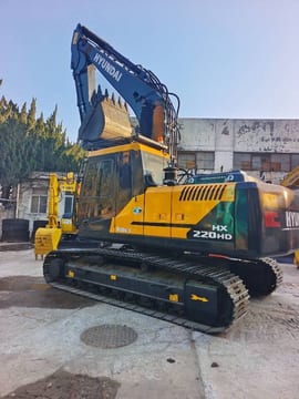 2025 Hyundai HX220HD crawler excavator, side view 2025 Hyundai HX220HD crawler excavator, side view
