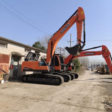 2024 Doosan DX225LCA crawler excavator side view 2024 Doosan DX225LCA crawler excavator side view