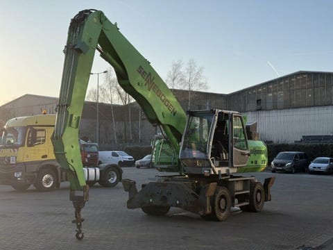 2012 Sennebogen 818 wheel excavator, side view 2012 Sennebogen 818 wheel excavator, side view