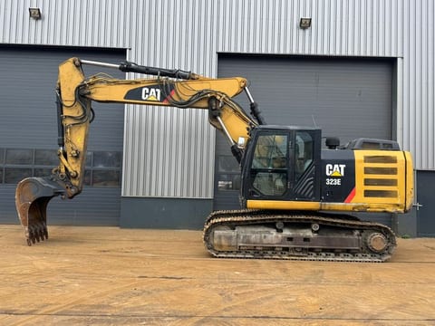 2012 Caterpillar 323E crawler excavator, side view 2012 Caterpillar 323E crawler excavator, side view