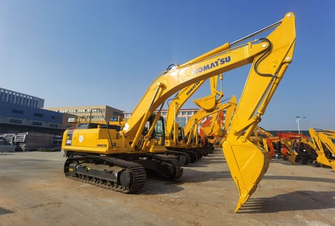 2020 Komatsu PC360 crawler excavator, side profile view 2020 Komatsu PC360 crawler excavator, side profile view