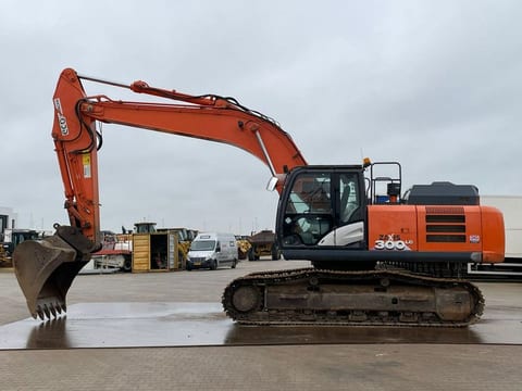 2018 Hitachi Zaxis 300LC crawler excavator, side view 2018 Hitachi Zaxis 300LC crawler excavator, side view