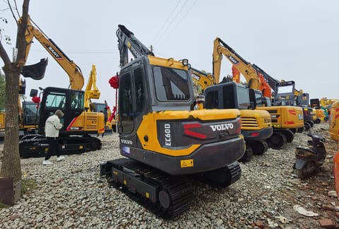 2022 Volvo EC60D mini excavator, rear three-quarter view 2022 Volvo EC60D mini excavator, rear three-quarter view