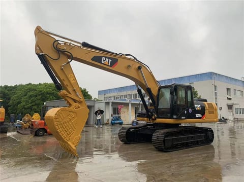 2023 Caterpillar 325D crawler excavator, side view 2023 Caterpillar 325D crawler excavator, side view