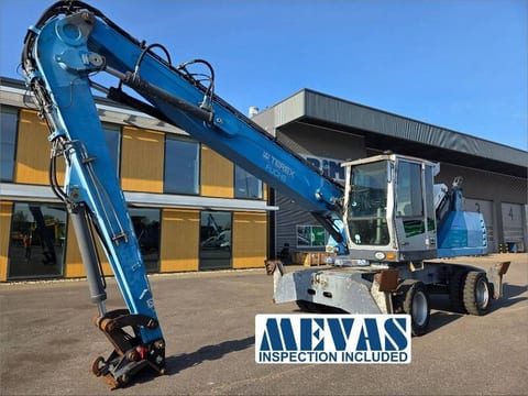 2012 Fuchs MHL335 material handler, side view 2012 Fuchs MHL335 material handler, side view