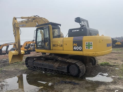 2024 Komatsu PC400-8 crawler excavator, side view 2024 Komatsu PC400-8 crawler excavator, side view