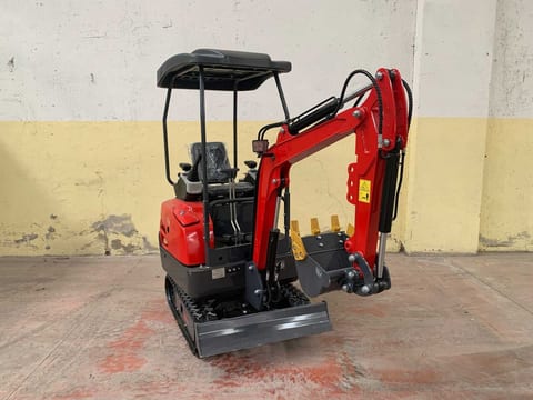 2026 EMS TP18 mini excavator, side view 2026 EMS TP18 mini excavator, side view