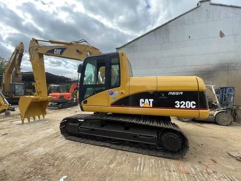 2021 Caterpillar 320C crawler excavator, side view 2021 Caterpillar 320C crawler excavator, side view
