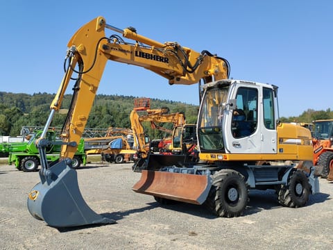 2008 Liebherr 316 wheel excavator, front three-quarter view 2008 Liebherr 316 wheel excavator, front three-quarter view