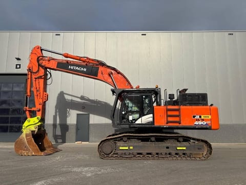 2018 Hitachi Zaxis 490 LCH-6 crawler excavator, side view 2018 Hitachi Zaxis 490 LCH-6 crawler excavator, side view