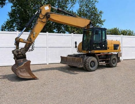 2014 Caterpillar M318D wheel excavator, side profile view 2014 Caterpillar M318D wheel excavator, side profile view