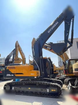 2024 Hyundai 220LC-9S crawler excavator side view 2024 Hyundai 220LC-9S crawler excavator side view