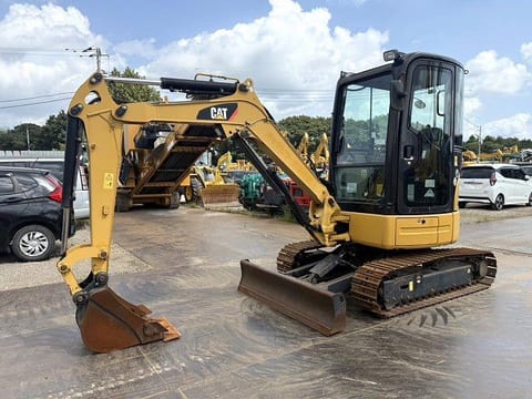 2014 Caterpillar 303E CR mini excavator, side view 2014 Caterpillar 303E CR mini excavator, side view