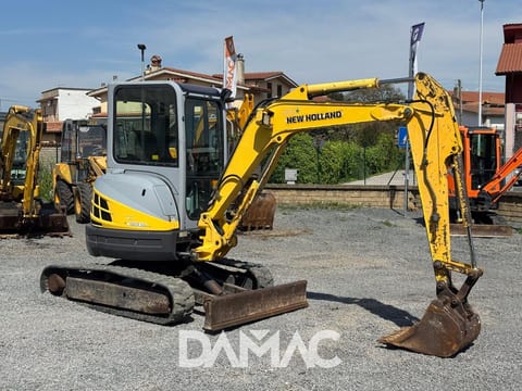 2006 New Holland E352SR mini excavator, side view 2006 New Holland E352SR mini excavator, side view
