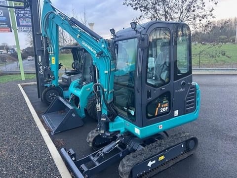 2025 Sunward SWE20F mini excavator, three-quarter view 2025 Sunward SWE20F mini excavator, three-quarter view