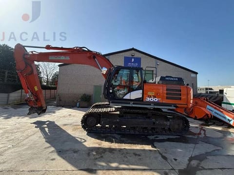 2020 Hitachi Zaxis 300LC crawler excavator, side view 2020 Hitachi Zaxis 300LC crawler excavator, side view